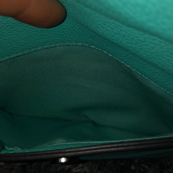 LIZ CLAIBORNE Baby Blue Leather Crossbody Bag - Picture 8 of 9